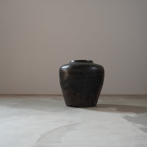 Beautiful black pot